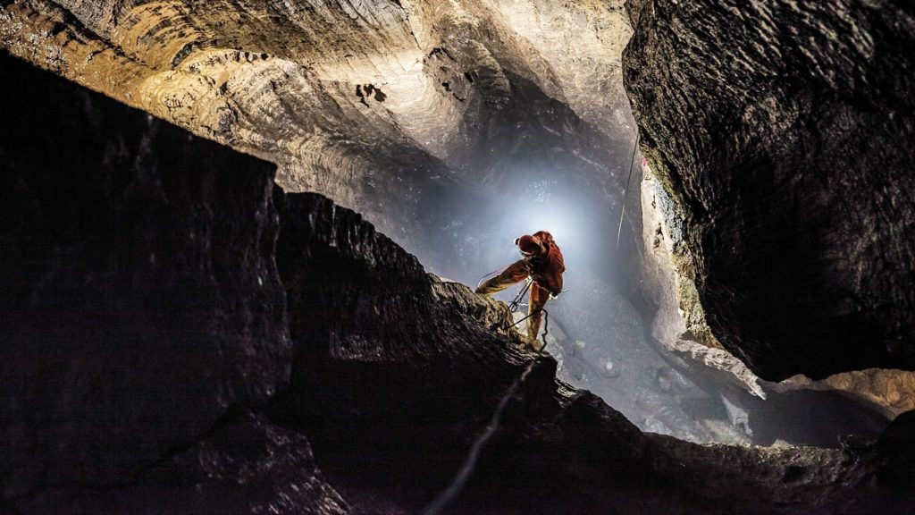 Caving Helmets Review For Beginners & Professionals - Enter the Caves