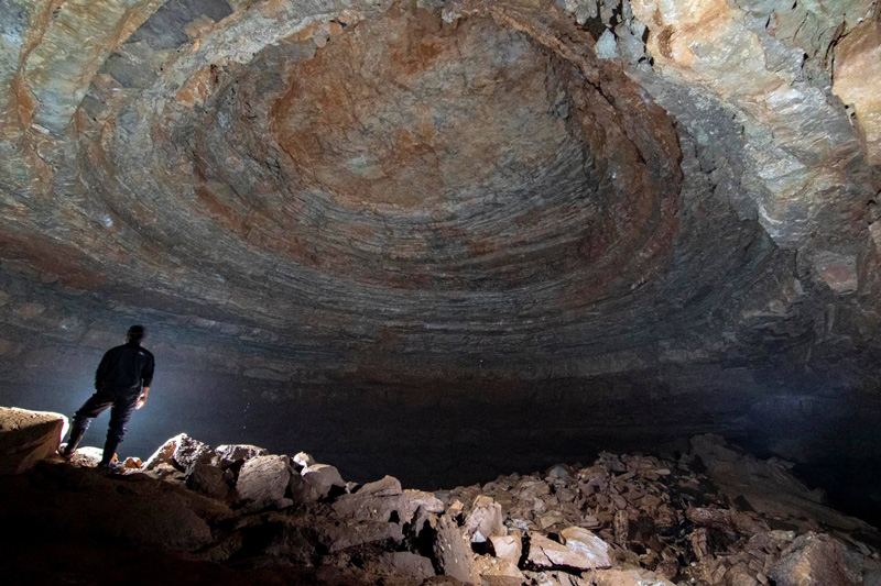 Hidden River Cave in Kentucky features a famous upper chamber/ceiling as shown in this picture.